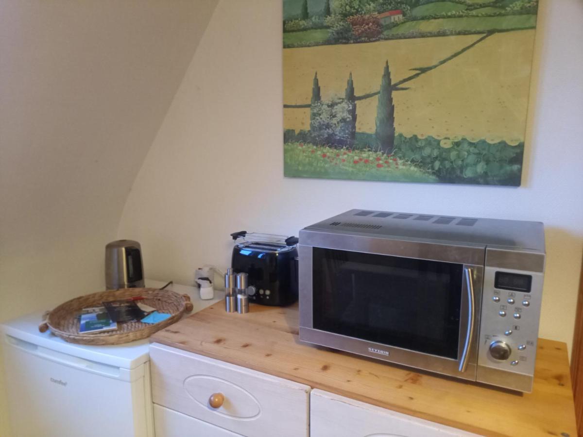 Familiensuite, zwei Zimmer, Mitbenutzung von Küche und Bad Rott Exterior foto